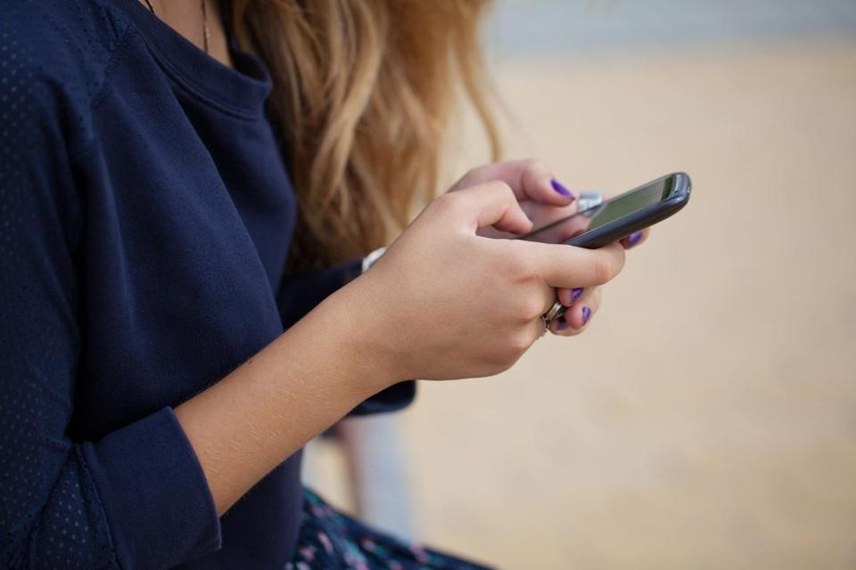 Comment activer le blocage parental sur le téléphone d'un enfant