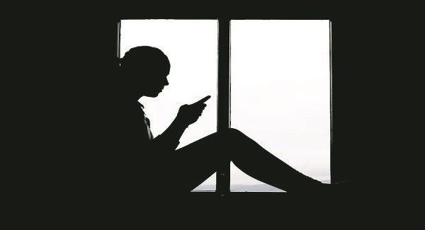 How to Stop Porn Addiction with Parental Control App from Famisafe?