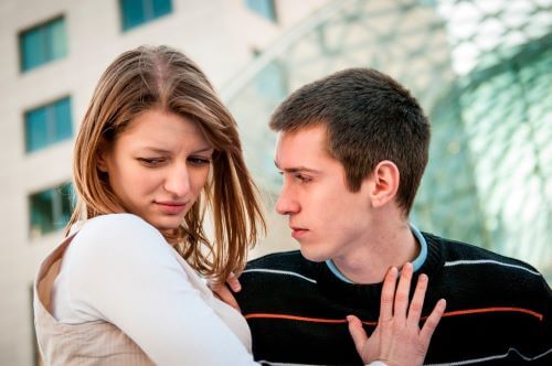 Méthodes d'abus dans les rencontres entre adolescents