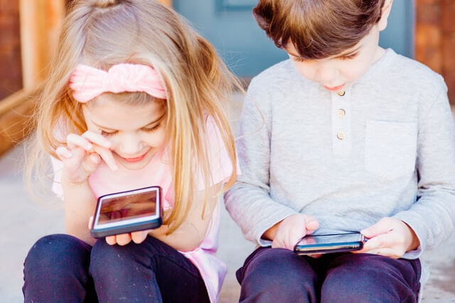 How to Choose Safe Phones For Kids In 2021
