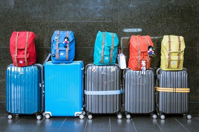holiday-gift-for-student-luggage