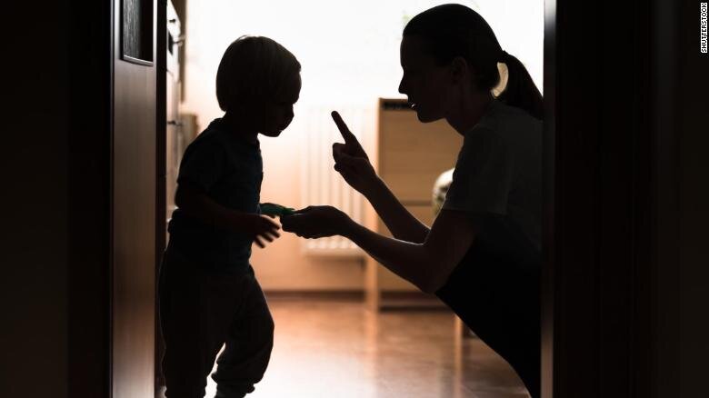 maltraitance des enfants et trouble des conduites 