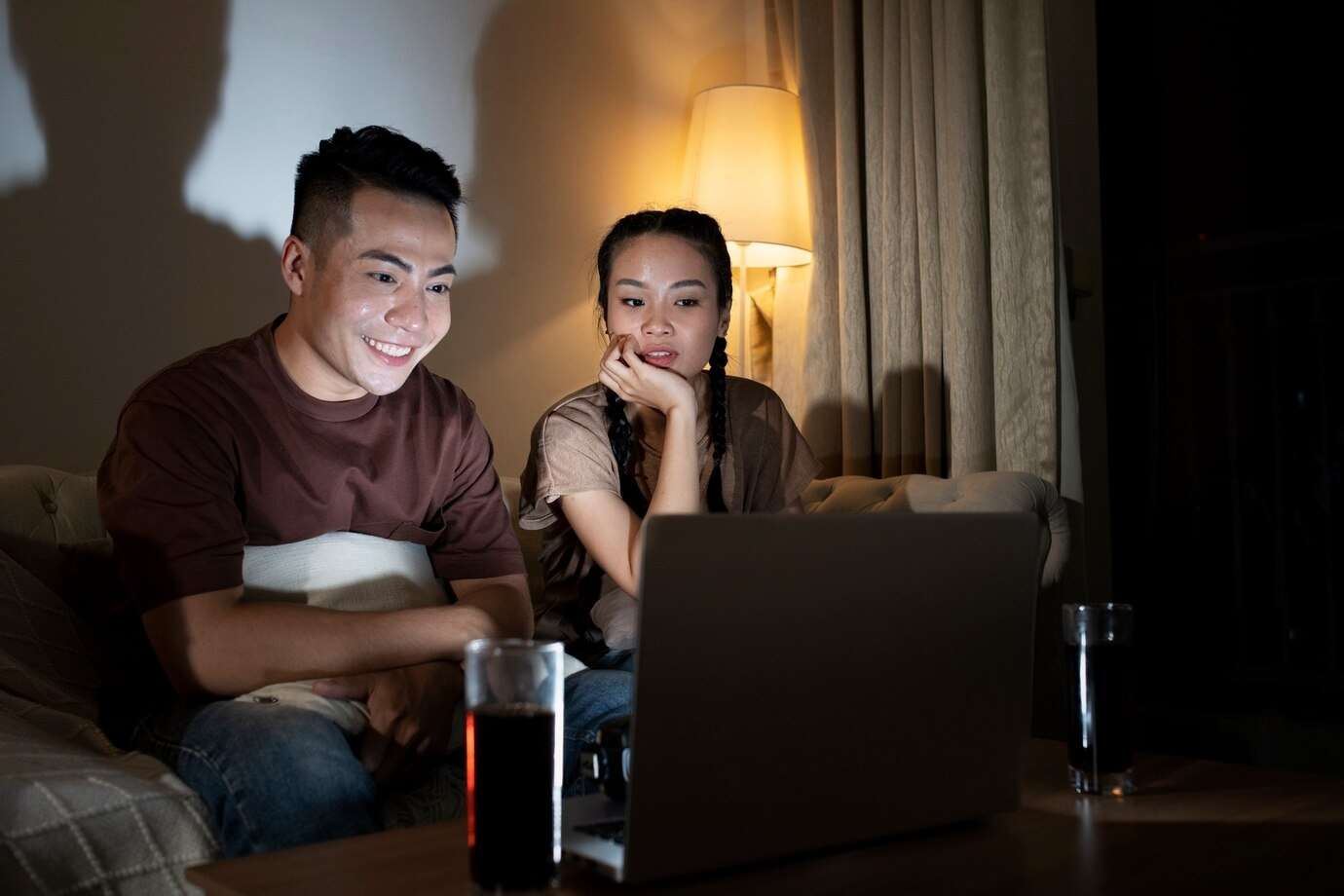 streaming movies on laptop